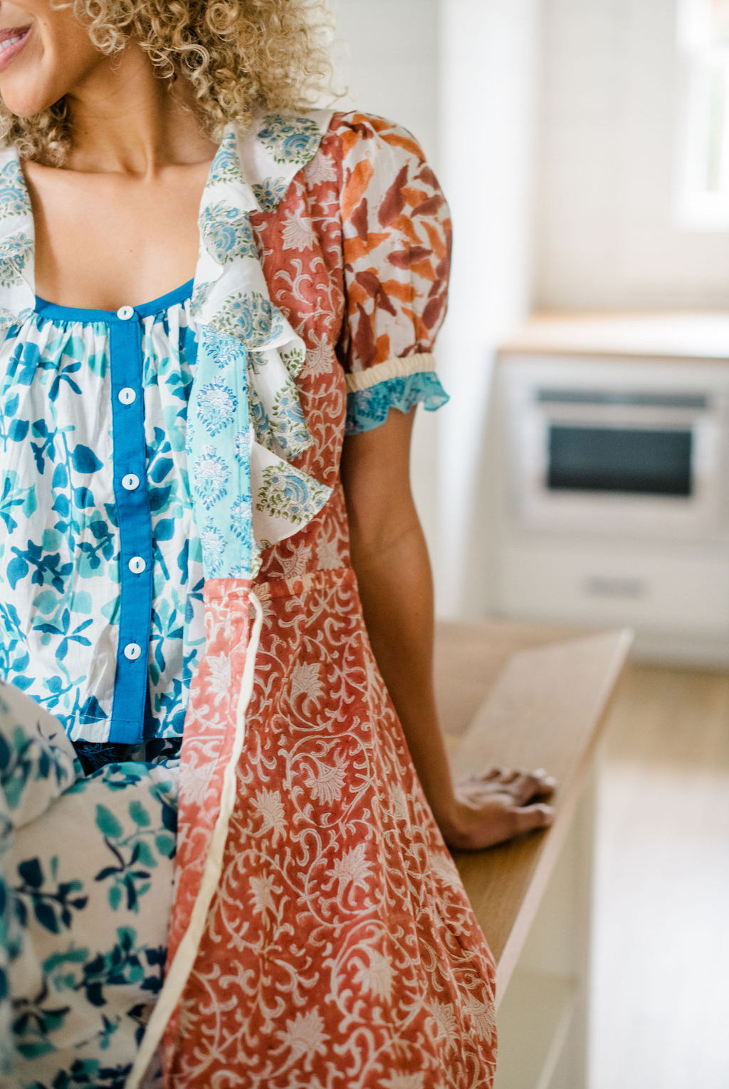 The Jeanne Robe by Sundara – a lightweight cotton robe with artisanal block prints and a relaxed belted silhouette, perfect for layering